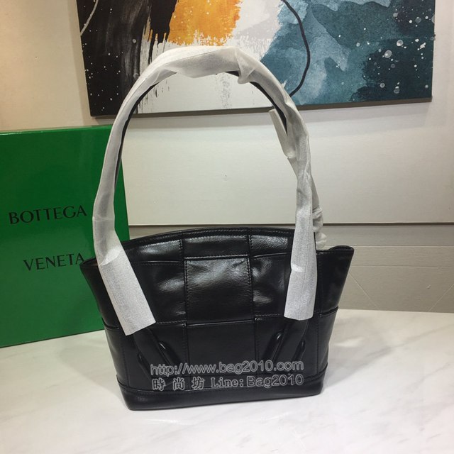 Bottega veneta高端女包 96009s小號 寶緹嘉Arco33油蠟牛皮包 BV經典款蝙蝠包手提包  gxz1240